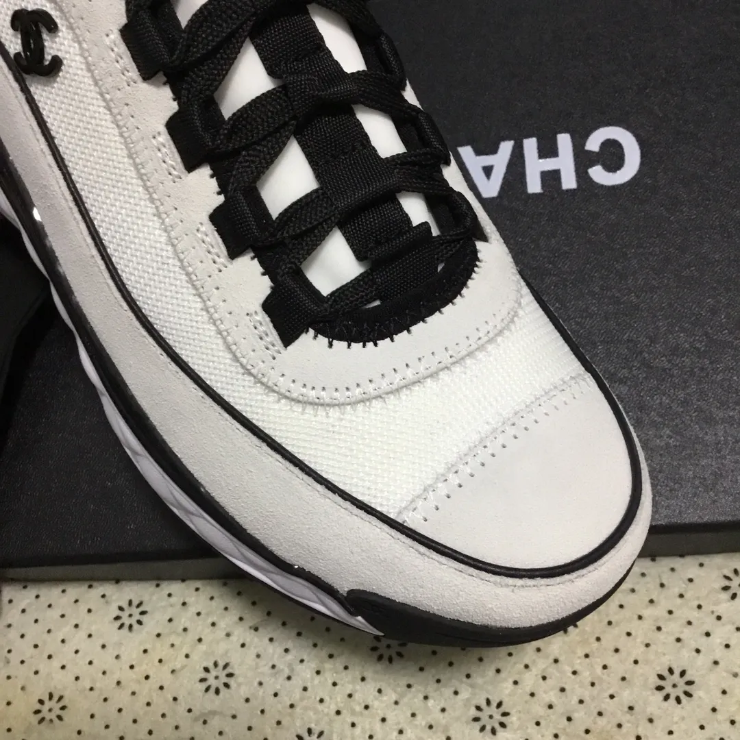 👟👟Ex-factory price 540👟👟 Original CHANEL 2025 Chanel Four Seasons Casual Sports Shoes Original Cover Lasting for Women is made one to one with original lasting technology. Fabric: first layer of silk cowhide with high-elastic lycra and knitted fabric, comfortable and breathable. TPU 3-in-1 ultra-light outsole. Comfortable on the foot. Versatile. Built-in 2 cm brand heightening insole, size: women's 35-41
